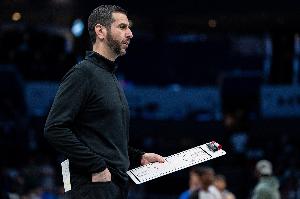 担任临时主帅！名记：鹈鹕一直对詹姆斯·博雷戈青睐有加