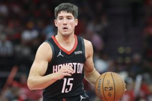 中规中矩！谢泼德半场2记三分拿下6分1板3助1断