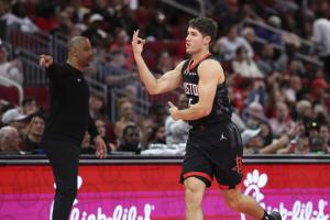 乌度卡：谢泼德是个极其顽强的球员 我们都希望他打出强硬表现