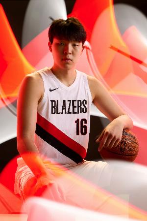 徐静雨：瀚森值得更多的出场时间 开拓者应以锻炼新人为首要任务