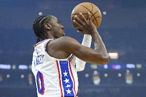 马克西成为本赛季第4位至少3次砍下40+球员 前3人东契奇库里马卡