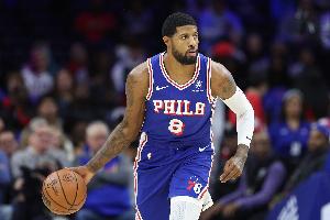 状态不错！乔治半场7中4&3记三分拿下13分3板2助