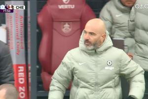 比赛第78分钟，马雷斯卡不满裁判判罚，吃到一张黄牌