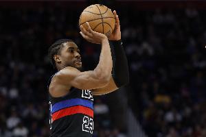 康宁汉姆：艾维打得非常自如不像缺席了很久的样子 为他复出开心