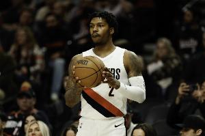 出手不少！凯莱布·乐福替补26分钟13中5拿到13分5板4助 三分8中3