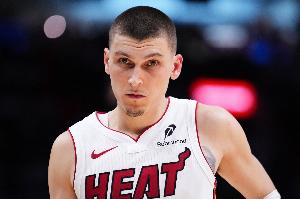 热火VS独行侠首发：希罗复出迎赛季首秀 弗拉格携华盛顿来犯