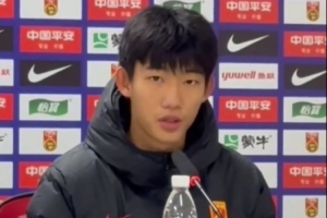 独中六元！赵松源：脚下技术、头球都得具备，毕竟这是国家队