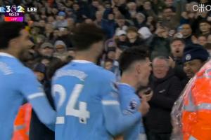 是绝杀吗？福登第91分钟破门+完成双响，激情滑跪庆祝！