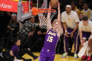 里夫斯连续三场得分30+且真实命中率80%+ 历史第二人&比肩库里