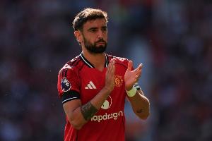 邮报：帮助已故装备管理员家人，B费、芒特捐赠签名物品进行拍卖