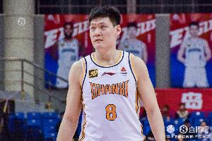 效率很高！张宁首节5分钟5中4独得11分 三分3中2