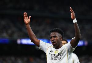 维尼修斯对赫罗纳喊去踢西乙，打趣对手为了出场时间改踢中卫