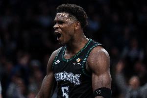 进化！爱德华兹近6战场均轰38.3分 命中率高达55.5% 三分48.4%