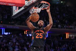 难救主！米卡尔·布里奇斯18中12空砍35分6板3助2断 三分13中8