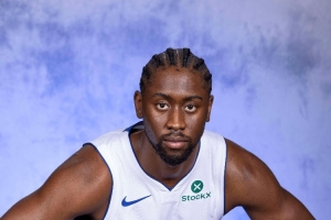 开张！勒韦尔三分命中帮助活塞扳平比分 此前投篮6中0