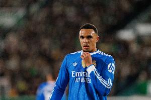 英媒：阿诺德受伤再次影响世界杯前景，图赫尔首选是詹姆斯等人