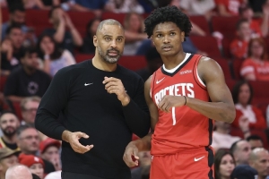 对比赛的理解日益加深！阿门·汤普森正走在成为伟大控卫的道路上