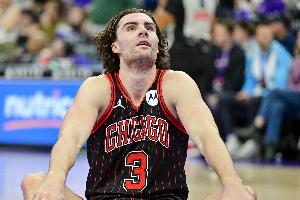 不理想！吉迪半场6投2中 仅得到5分6篮板4助攻另有3次失误