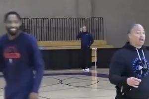 保罗找登哥传话给卢！卢怒骂：QNMD保罗！打好你的球！执行战术！