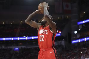 老兵不死！杰夫·格林末节再打8分钟1中0未得分拿到1篮板