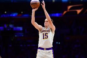 背靠背体能消耗大？里夫斯：打热爱的比赛总能找到能量来源