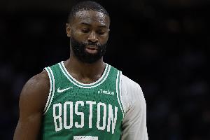 湖凯经典对决！布朗：作为球员还能奢求比这更好的篮球氛围吗