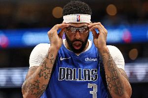 都13年了！浓眉力不从心24分钟9中1&2罚全失仅2分 新秀赛季后首次