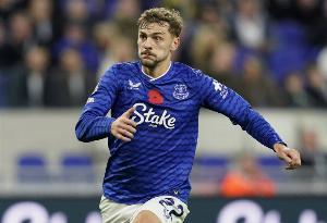 霍尔：埃弗顿进军欧战是现实目标，我们正朝着积极的方向前进