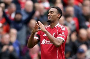 赫拉芬贝赫生涯2次欧冠单场5次拦截，均是客场对阵米兰城球队