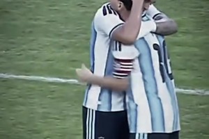 接过进攻大旗！网友晒视频：劳塔罗本场与梅球王互相传射