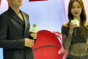 马布里与妻子默契挑战！不知道的还以为是毫无默契挑战