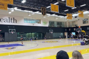 怎么内马尔的彩虹过人跟我一样，看到他第二下都没做出来有点难受