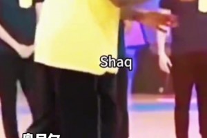 够狠！施连志飞踹高峰被禁赛后的采访成为了中国足球的名场面