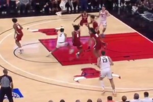 感受一下姚式幽默！姚明在河北探访与篮球队小球员聊天逗乐