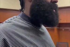 登哥无奈：我们不是健康阵容 谁能打我们就用谁（冷笑）