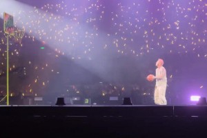 这神仙绝杀？！？金发姑娘起码一周听不进课！