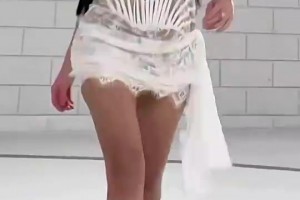 大长腿！来自荷兰1米98的超模费尔南达 这身高不打篮球可惜了