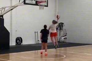 真是酣畅淋漓的单挑个人集锦，女篮也有观赏性！