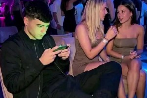 佩德里：女人，休想耽误我玩游戏