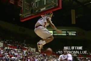 有温度的大家庭！雷霆队员们给小朋友买圣诞礼物！